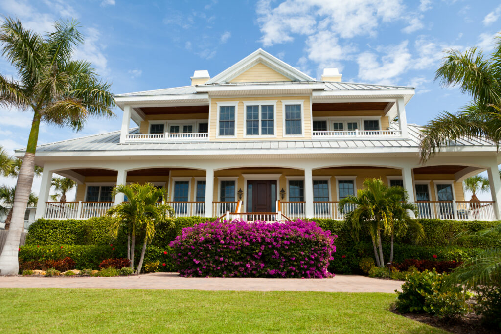 Luxurious House in Florida in affluent neighborhood